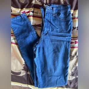 Fashion Nova size 7 jeans
